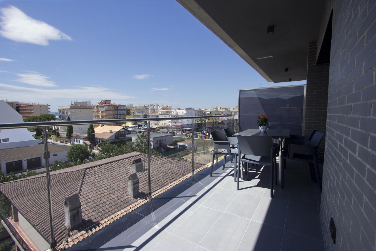 Inmosantos Apartaments Nuria Roses Exterior photo